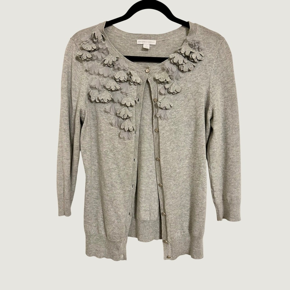 New York & Company Gray Floral Applique Button Front Cardigan Sweater Womens S
